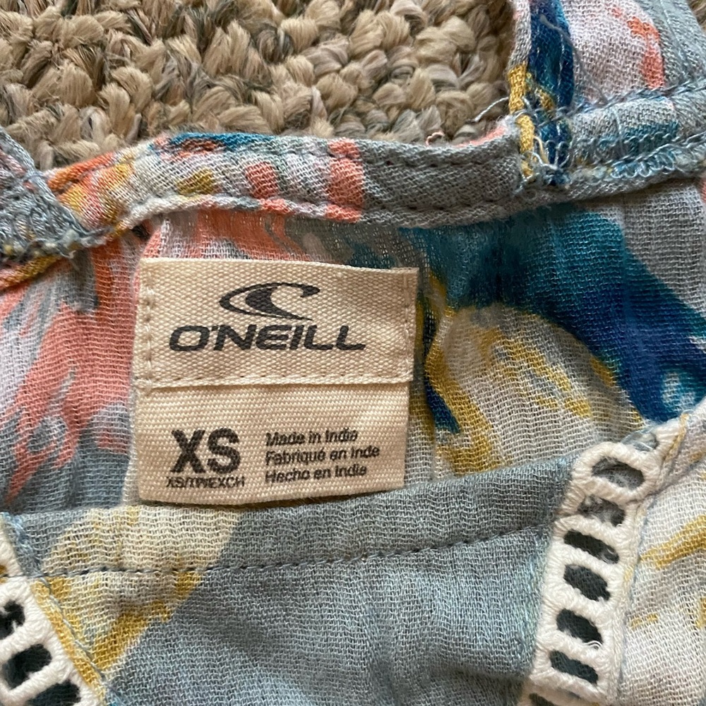 O’Neill blouse - Picture 2 of 3
